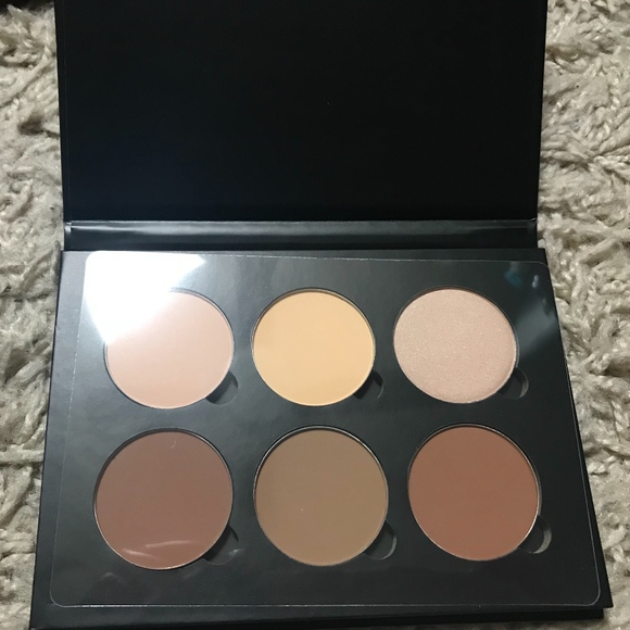 Anastasia Beverly Hills Other - Anastasia Contour Kit Light
